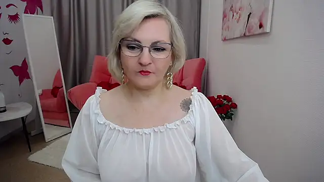 BlondeBrilliant7 online show from 12/16/24, 02:57