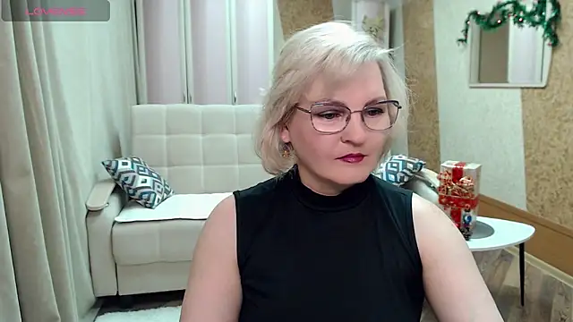 BlondeBrilliant7 online show from 12/15/24, 02:27