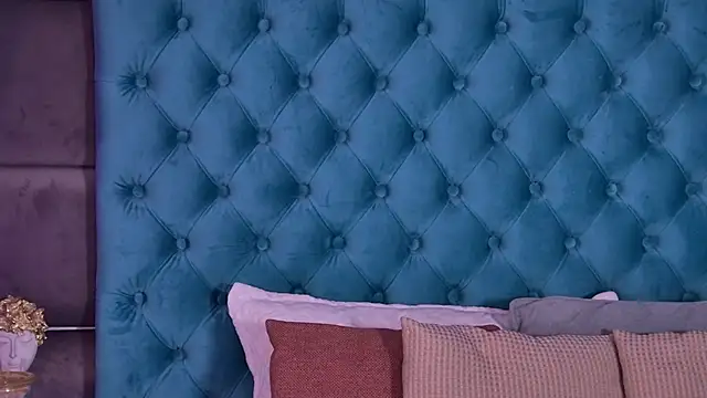 Snapshot of SecretSienna chatting on 02/28/26, 04:23 SecretSienna online show from 02/28/26, 04:23