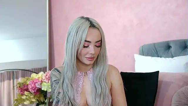 FrancescaMcGray online show from 11/11/25, 08:42