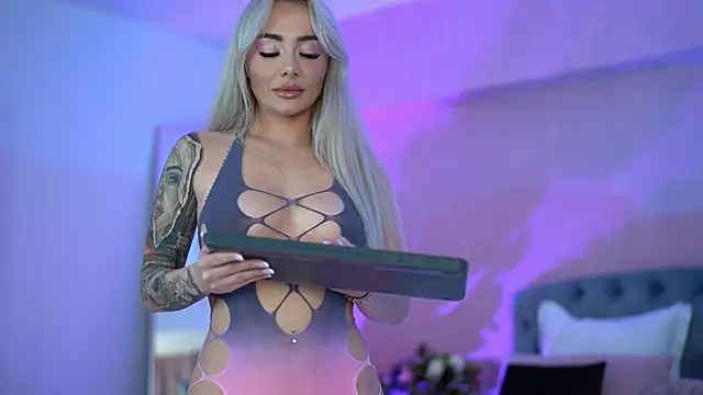 FrancescaMcGray online show from 11/21/25, 07:29