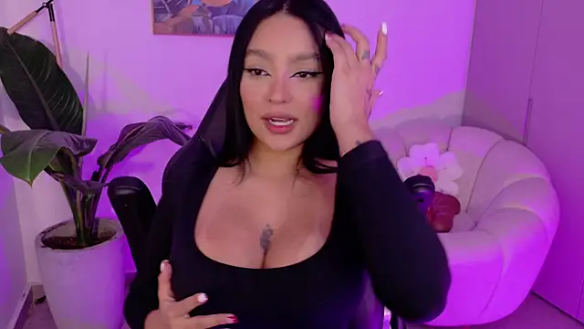 sarawinstone online show from 12/21/25, 12:24