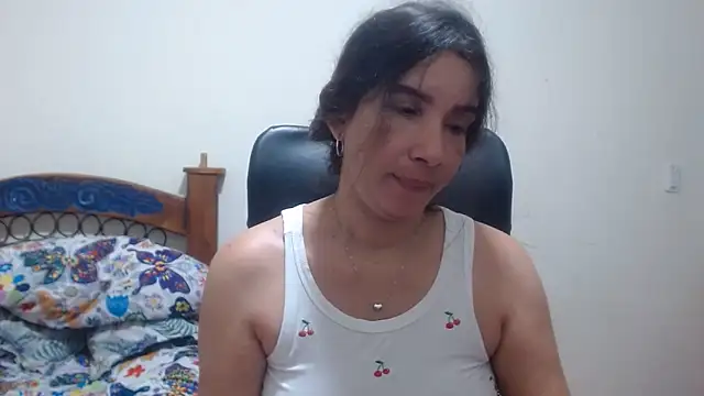Ainhoa-hot online show from 06/10/26, 08:37