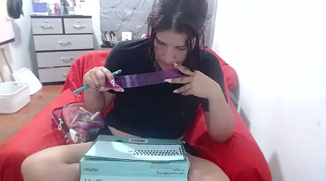 Snapshot of Ainhoa-hot chatting on 02/28/25, 06:20 Ainhoa-hot online show from 02/28/25, 06:20