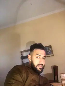 Snapshot of ClatteryPrexy chatting on 12/31/24, 11:09 ClatteryPrexy online show from 12/31/24, 11:09