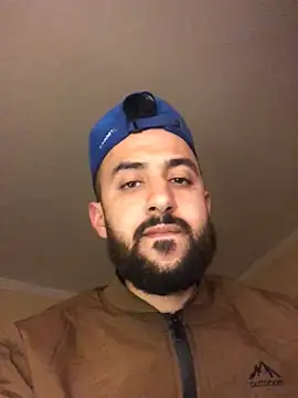 Snapshot of ClatteryPrexy chatting on 01/05/25, 07:17 ClatteryPrexy online show from 01/05/25, 07:17