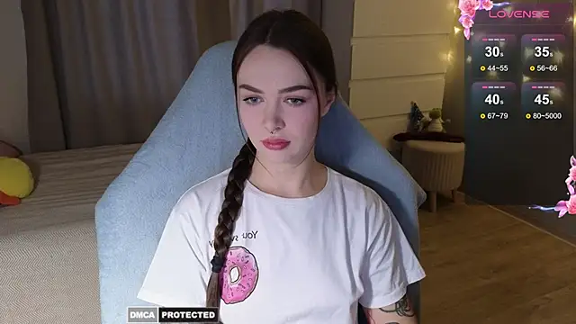 kate leoo online show from 11/22/25, 10:58