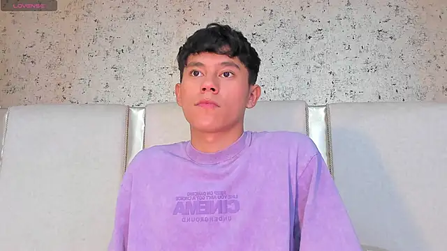 Snapshot of Angel_esteban_fx chatting on 02/27/25, 03:40 Angel esteban fx online show from 02/27/25, 03:40