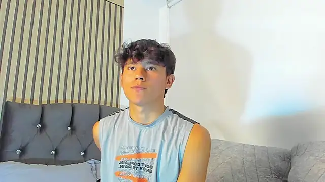 Snapshot of Angel_esteban_fx chatting on 05/30/26, 09:09 Angel esteban fx online show from 05/30/26, 09:09