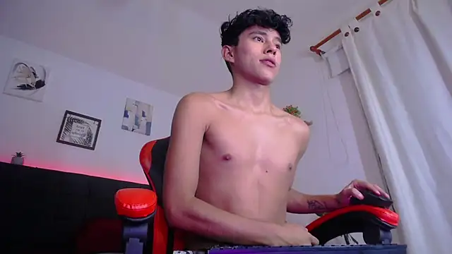Snapshot of Angel_esteban_fx chatting on 10/09/25, 03:51 Angel esteban fx online show from 10/09/25, 03:51