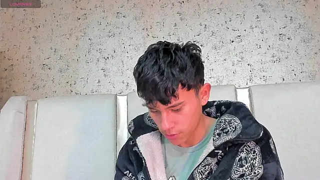 Snapshot of Angel_esteban_fx chatting on 03/01/25, 10:34 Angel esteban fx online show from 03/01/25, 10:34