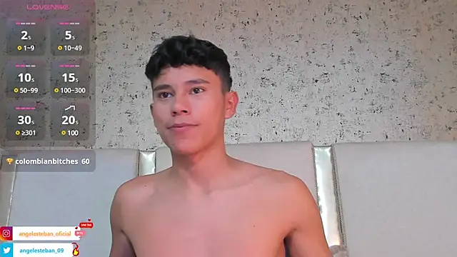 Snapshot of Angel_esteban_fx chatting on 03/18/25, 06:50 Angel esteban fx online show from 03/18/25, 06:50