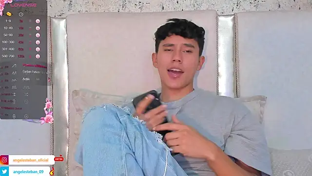 Snapshot of Angel_esteban_fx chatting on 02/25/25, 09:53 Angel esteban fx online show from 02/25/25, 09:53