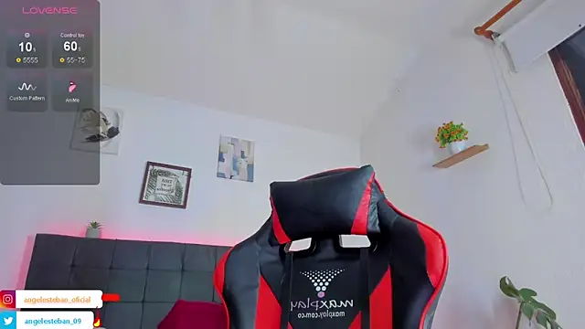 Snapshot of Angel_esteban_fx chatting on 10/11/25, 03:40 Angel esteban fx online show from 10/11/25, 03:40