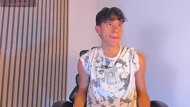 Snapshot of Angel_esteban_fx chatting on 05/08/26, 08:34 Angel esteban fx online show from 05/08/26, 08:34