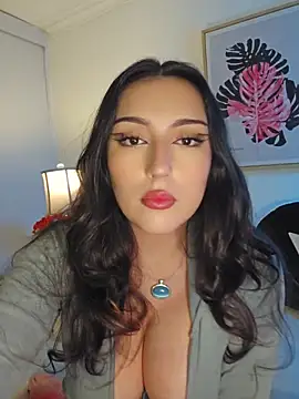 Snapshot of freya_bella_ chatting on 05/17/26, 11:05 freya bella online show from 05/17/26, 11:05