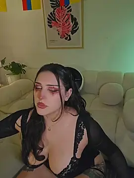 Snapshot of freya_bella_ chatting on 06/30/26, 08:53 freya bella online show from 06/30/26, 08:53