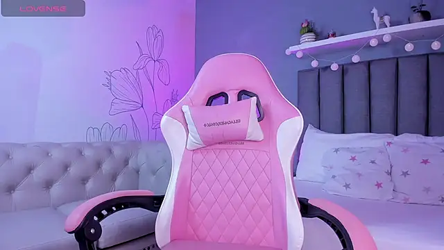 atenea jones online show from 12/15/25, 07:31