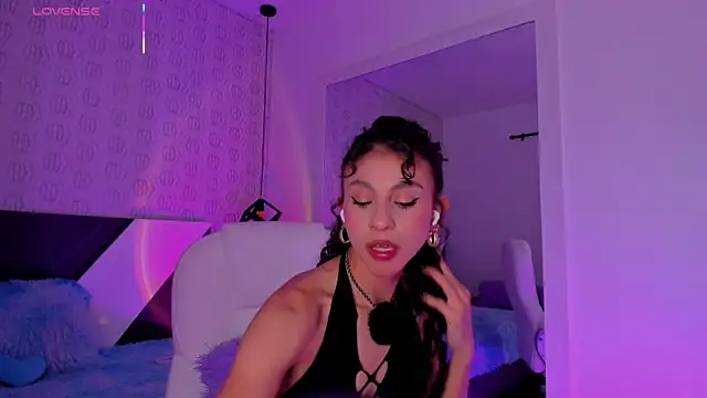 MiissCharlotte online show from 12/21/25, 03:52