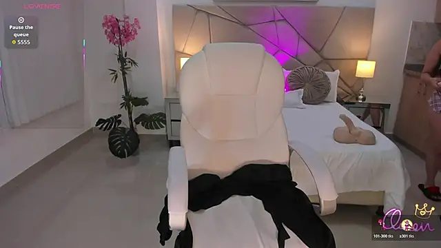 Snapshot of Aida_adams chatting on 02/20/26, 12:51 Aida adams online show from 02/20/26, 12:51