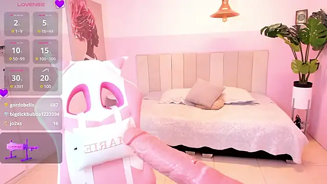 Red lady online show from 03/23/25, 07:20