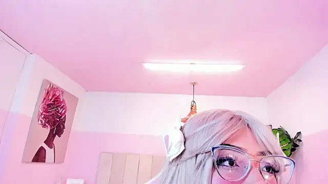 Red lady online show from 02/11/25, 03:50