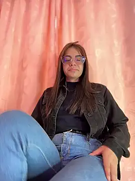 hannacruzsj online show from 10/30/25, 04:15