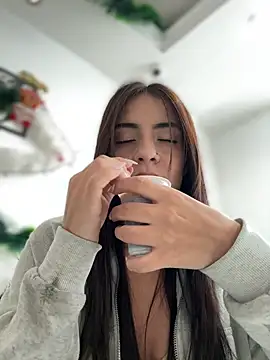 hannacruzsj online show from 12/21/25, 12:29