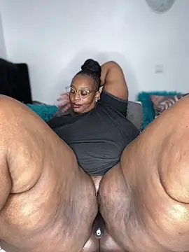 MsWhiteChocolatte online show from 03/20/26, 07:37