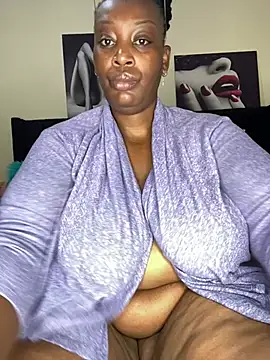 MsWhiteChocolatte online show from 01/24/25, 10:21