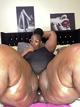 MsWhiteChocolatte online show from 02/22/25, 12:18