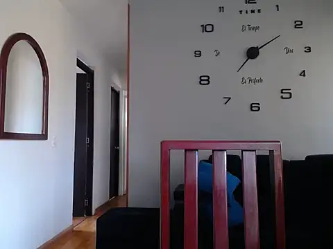 Laura martin  online show from 02/05/26, 12:12