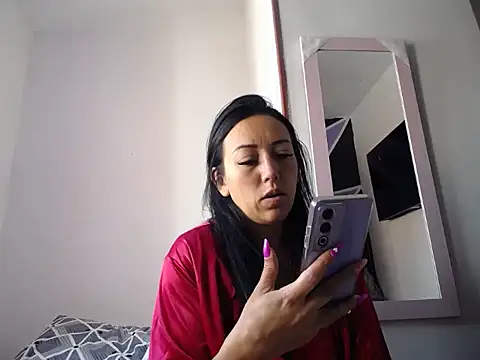 Laura martin  online show from 11/21/25, 02:27