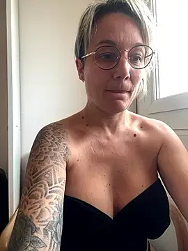 Snapshot of marinella07 chatting on 01/08/26, 09:15 marinella07 online show from 01/08/26, 09:15