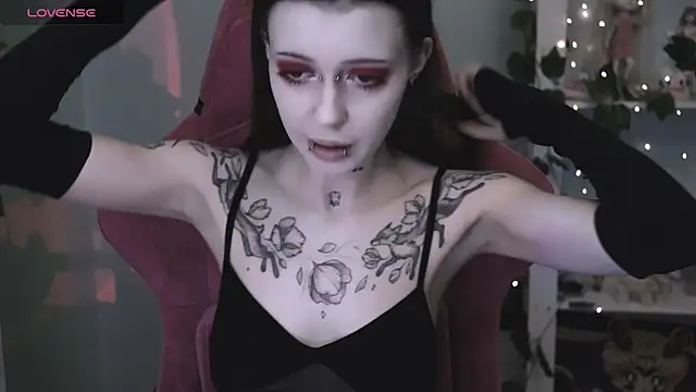 prettybones online show from 04/08/26, 12:12