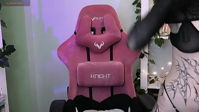 prettybones online show from 01/10/26, 12:17