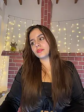 Juanelopez1 online show from 05/31/26, 04:07