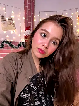 Juanelopez1 online show from 12/15/25, 04:07