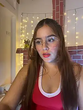 Juanelopez1 online show from 07/04/26, 03:57