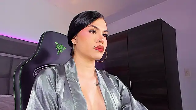 Emmilysantibanez online show from 03/08/26, 01:58