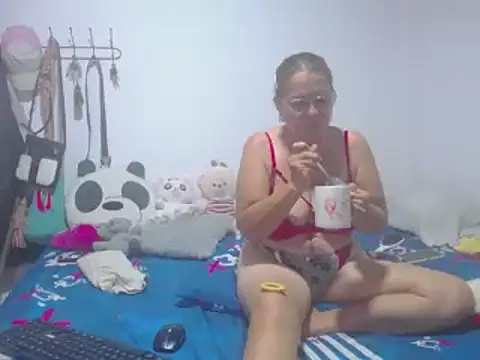 Snapshot of Stepmom_slut_50 chatting on 03/21/25, 12:07 Stepmom slut 50 online show from 03/21/25, 12:07