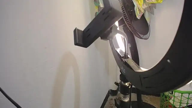 Snapshot of Stepmom_slut_50 chatting on 01/23/25, 10:33 Stepmom slut 50 online show from 01/23/25, 10:33