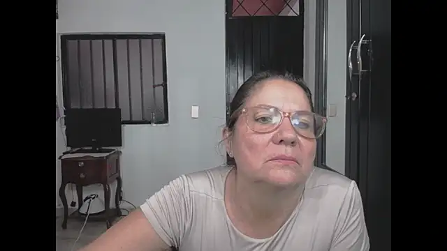 Stepmom slut 50 online show from 02/19/26, 07:22
