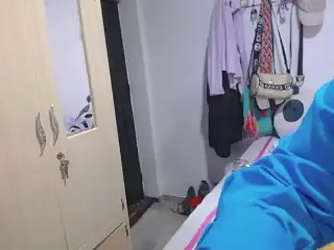 Snapshot of Stepmom_slut_50 chatting on 03/22/25, 11:53 Stepmom slut 50 online show from 03/22/25, 11:53