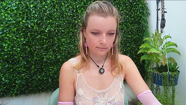 Ameliasweety69 online show from 10/16/25, 12:24