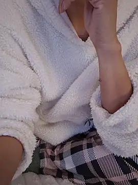 SexyErola27 online show from 01/11/26, 08:10