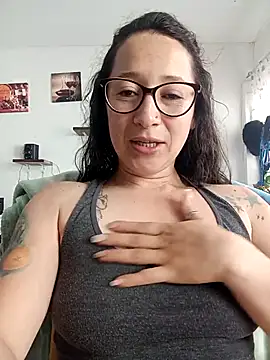 emilypoppy3 online show from 02/21/26, 08:33