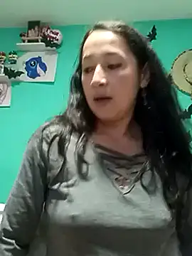 emilypoppy3 online show from 02/20/25, 12:41