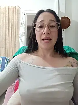 emilypoppy3 online show from 06/05/26, 08:03