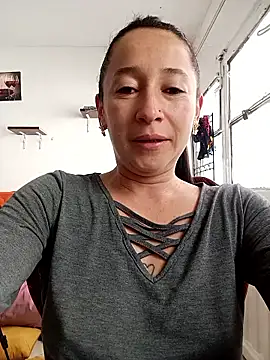 emilypoppy3 online show from 01/08/26, 08:37